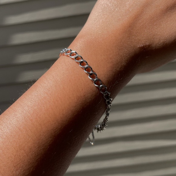 James Avery Sterling Silver Curb Style Chain Bracelet - Picture 4 of 5